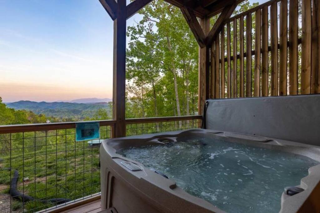 The Appalachian - Your Pigeon Forge Dream Cabin 세비어빌 외부 사진